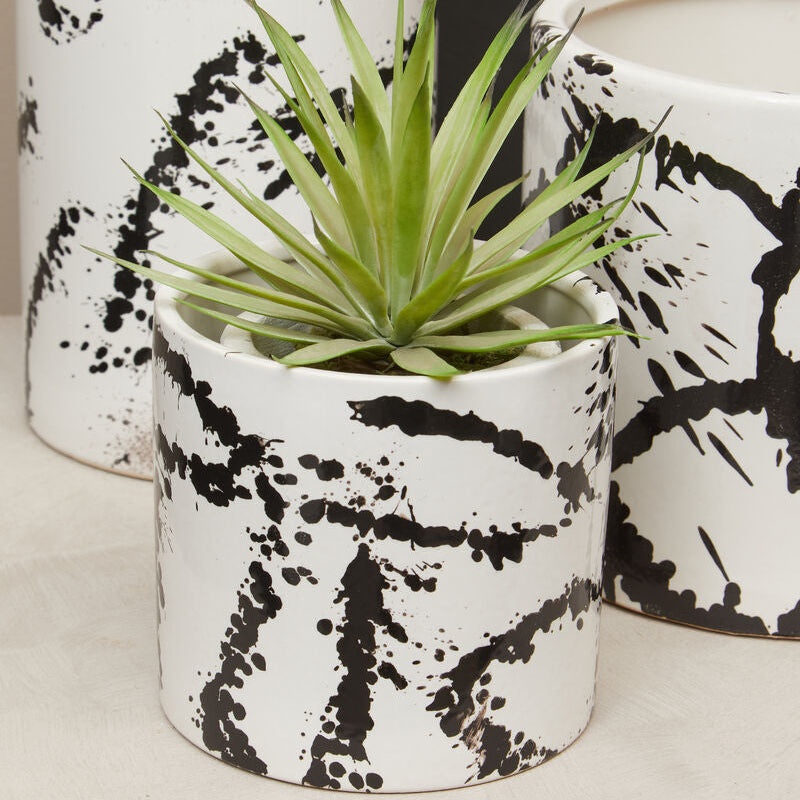 Orsina Sorrell Black and White Ceramic Planter – The £13.95 Monochrome Pot That Makes Every Plant Look Curated