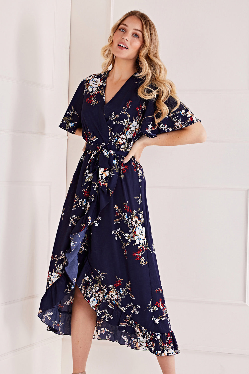 Yumi Mela Floral Dipped Hem Maxi Dress – The £40 Everyday Maxi That Does It All
