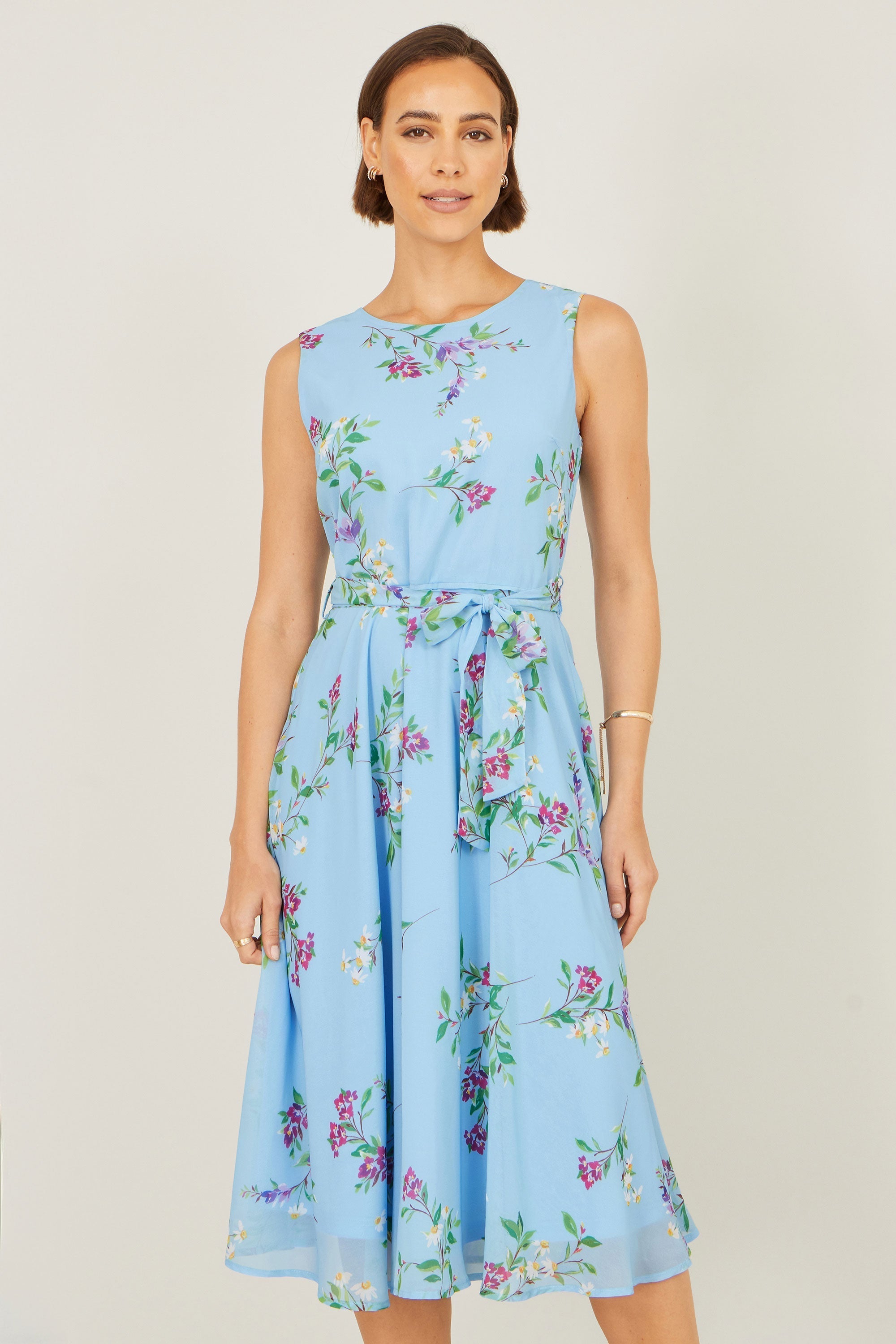 Yumi Blue Floral Midi Skater Dress – The Perfect Wedding Guest Dress for Spring & Summer