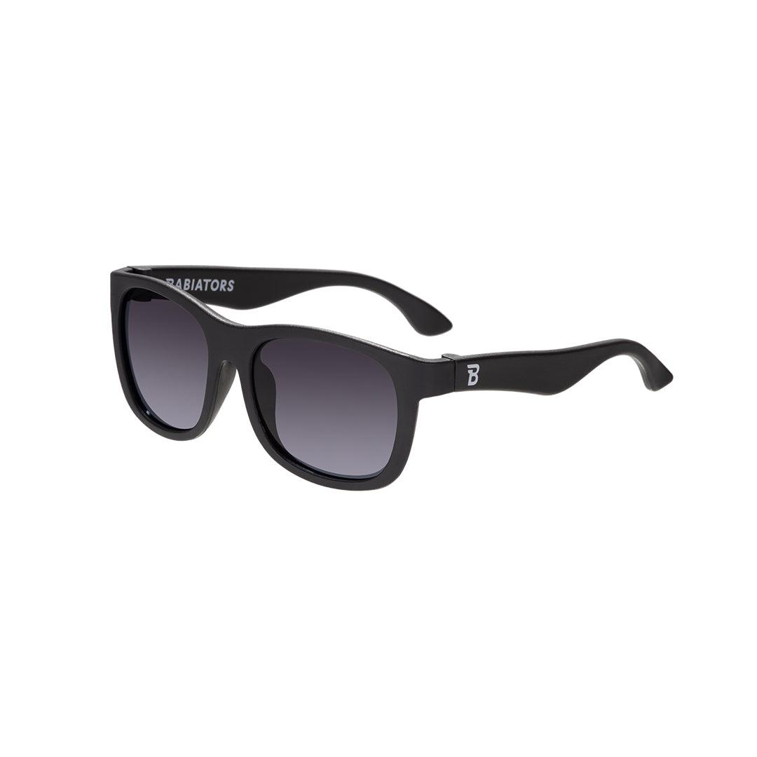 Babiators Polarised Navigator Kids Sunglasses in Jet Black with smoke lenses – flexible rubber frame children’s sunglasses with polarised UV400 protection for toddlers and kids