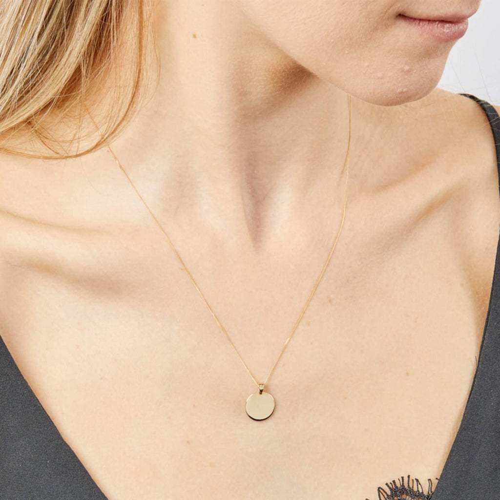 Gecko Jewellery 9ct Gold Plain Engravable Disc Pendant for Necklaces