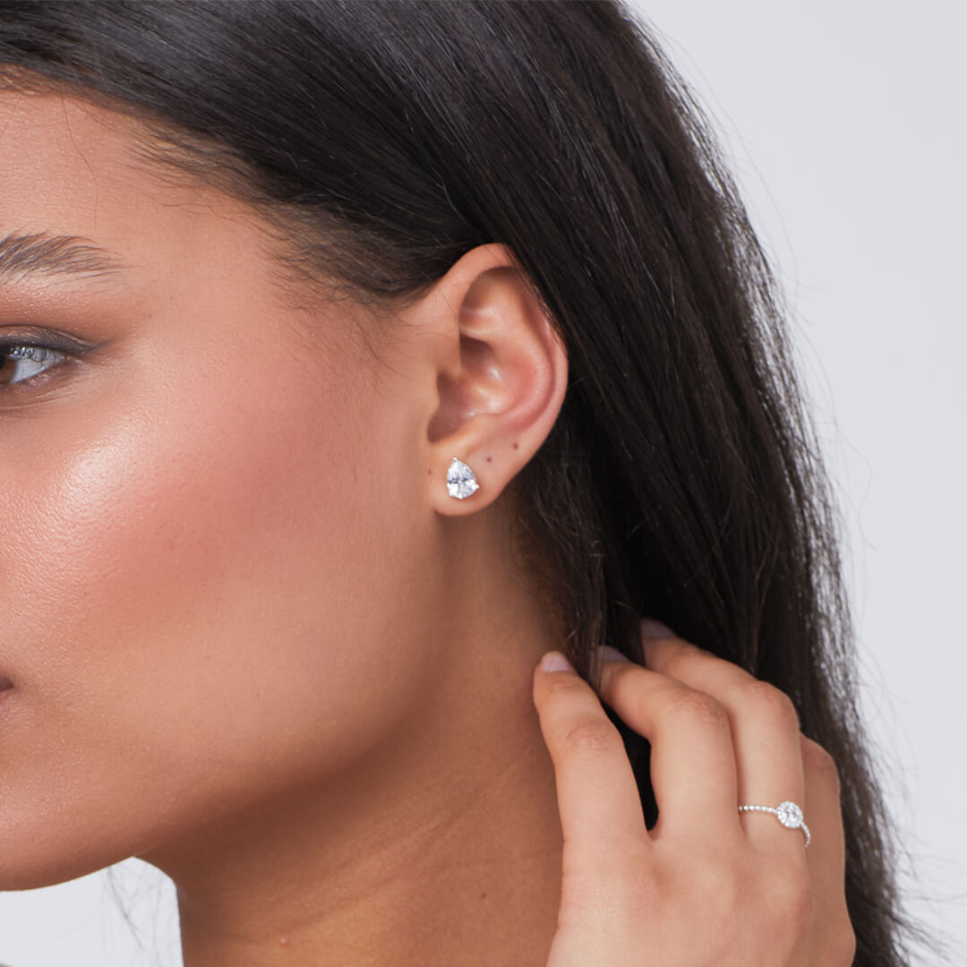 Gecko Jewellery Teardrop Cubic Zirconia Stud Earrings – Silver Finish