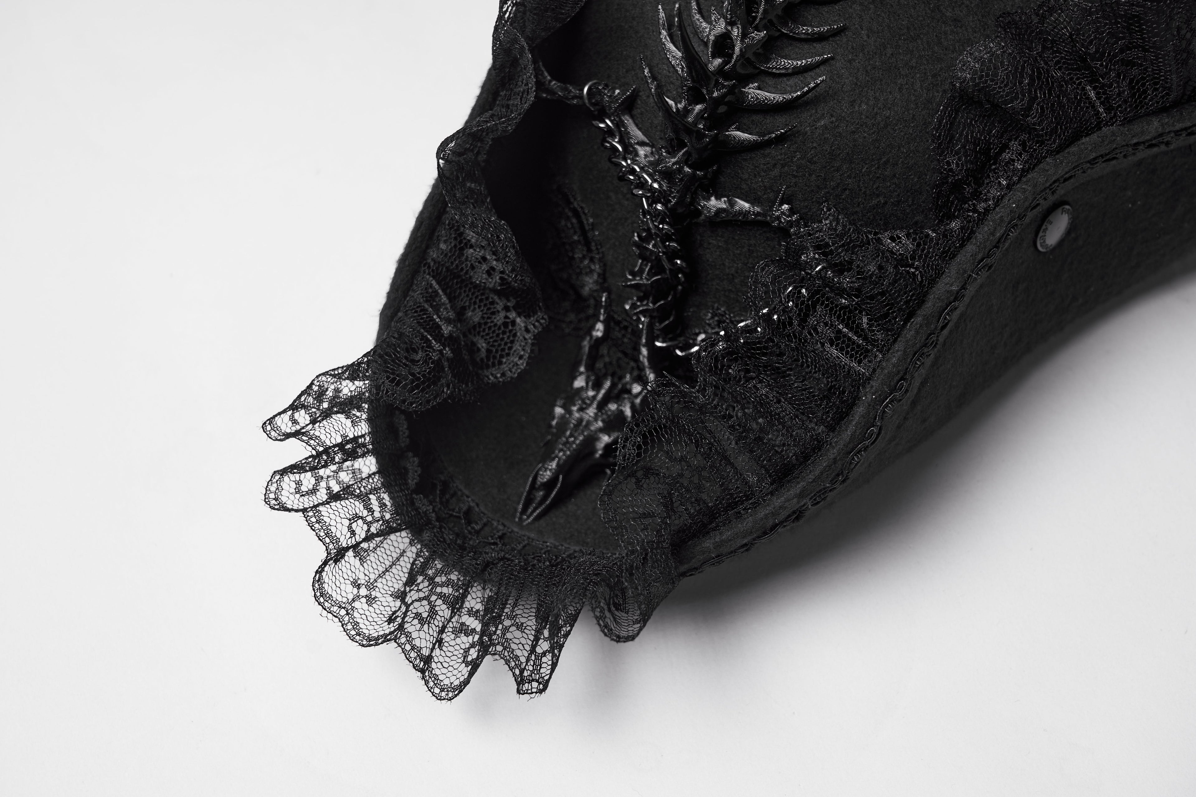 Punk Rave Goth Imprisoned Beast Bone Pirate Hat – Black Lace & Feather
