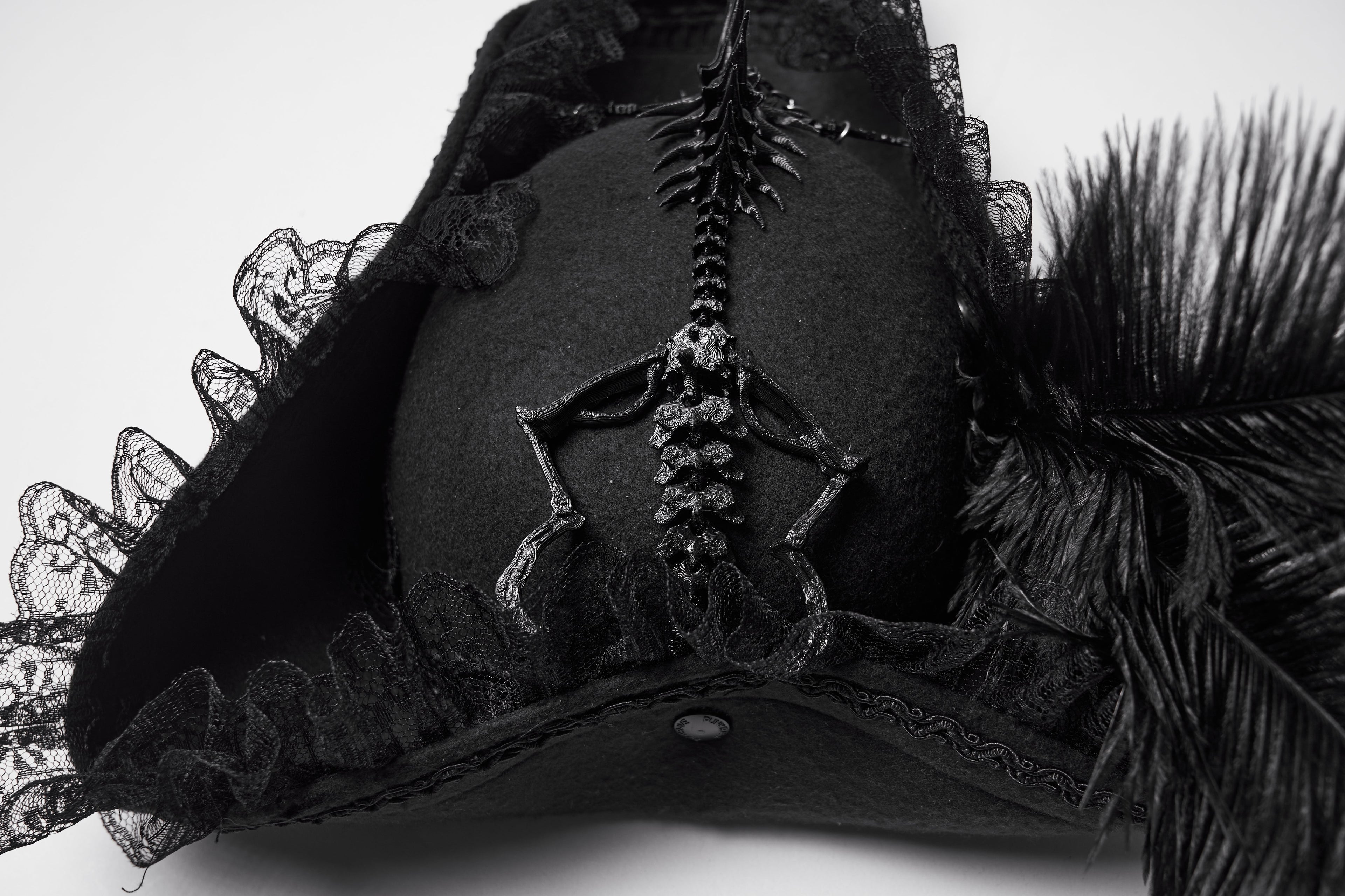 Punk Rave Goth Imprisoned Beast Bone Pirate Hat – Black Lace & Feather