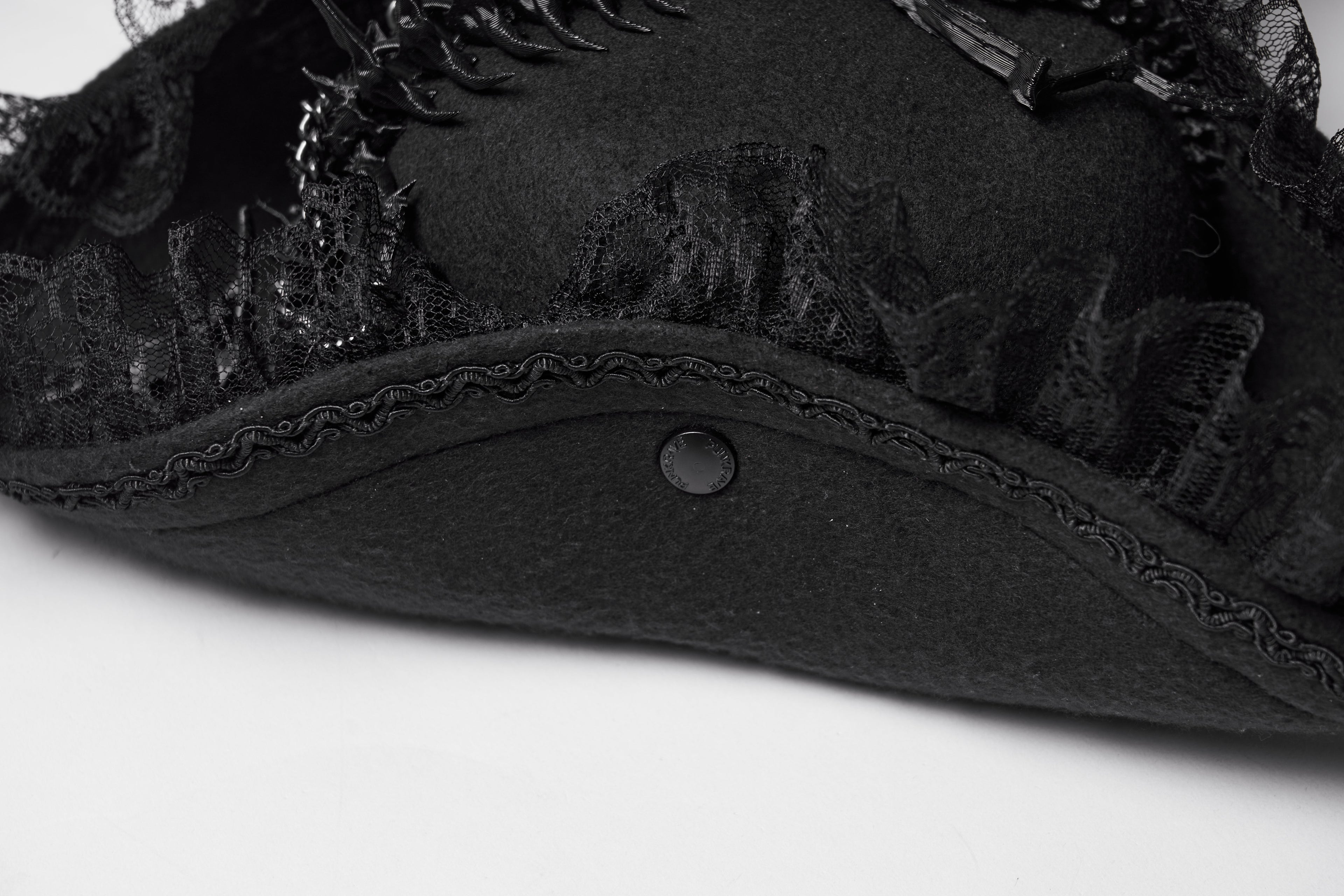 Punk Rave Goth Imprisoned Beast Bone Pirate Hat – Black Lace & Feather