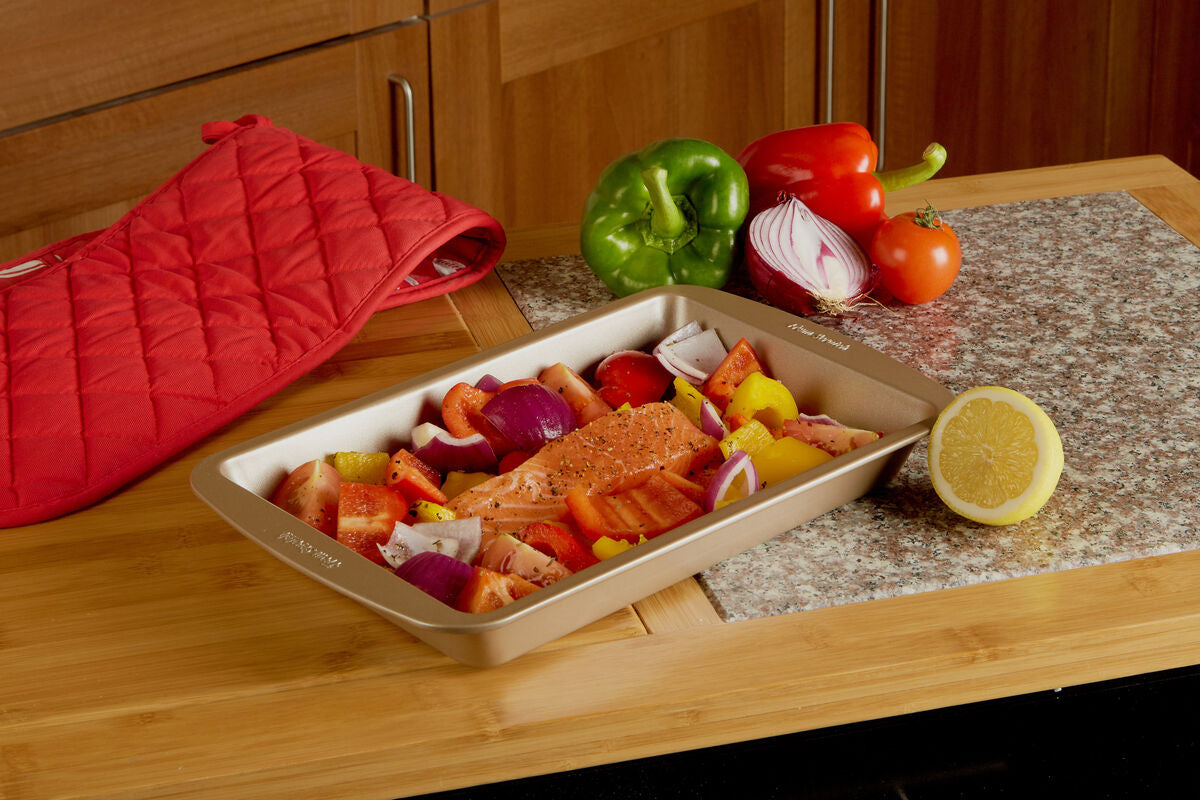 Orsina 33cm Roasting Pan – Non-Stick Satin Gold Ovenware Baking Tray