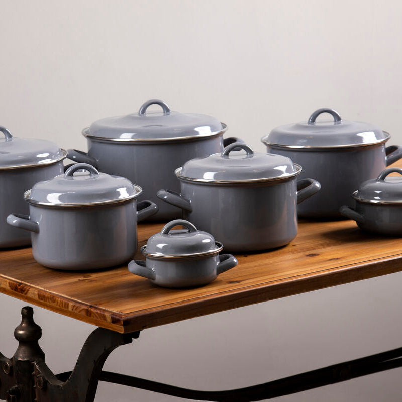 Orsina Porter Grey Enamel 22cm Casserole Dish with Lid – Modern Cookware