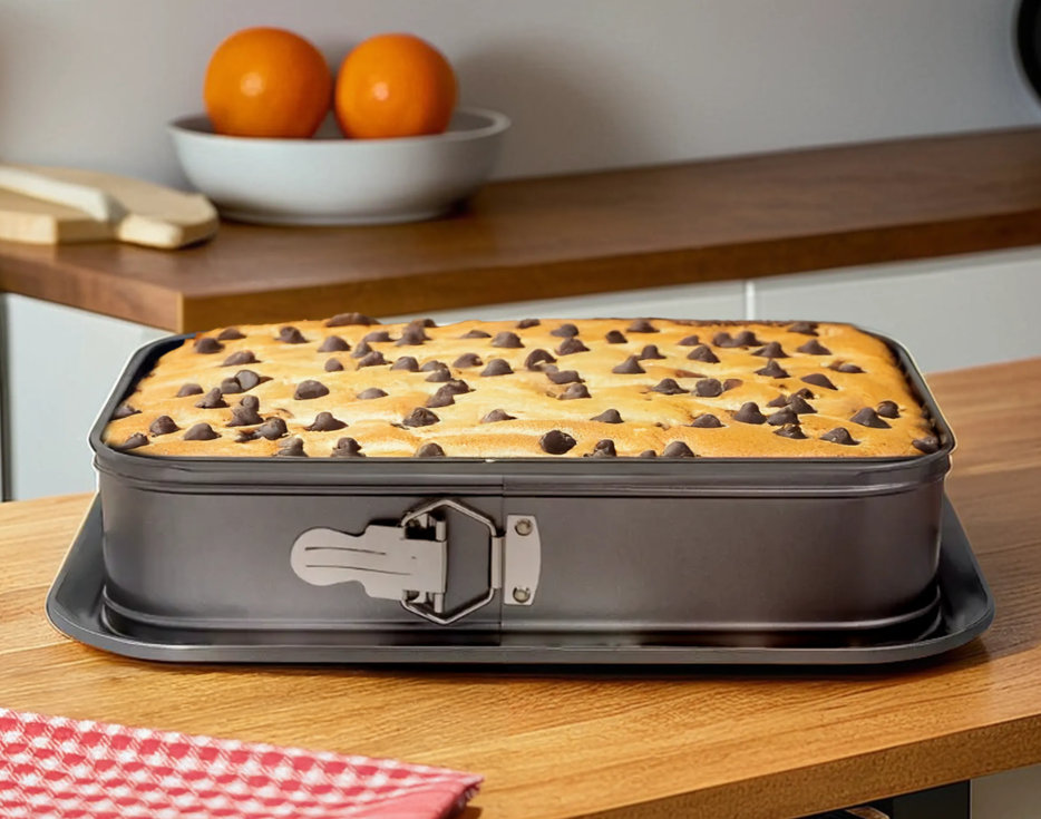 Orsina Non-Stick Rectangular Cake Tin – Springform with Removable Base