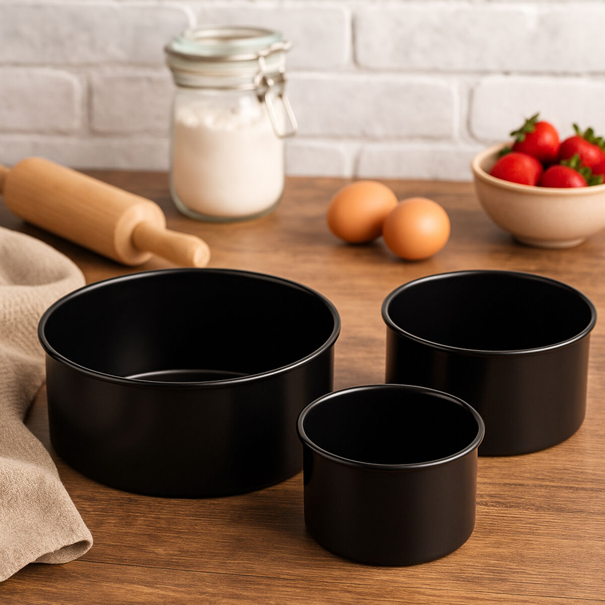 Orsina Non-Stick Round Cake Tins – Set of 3 Loose Base Baking Pans