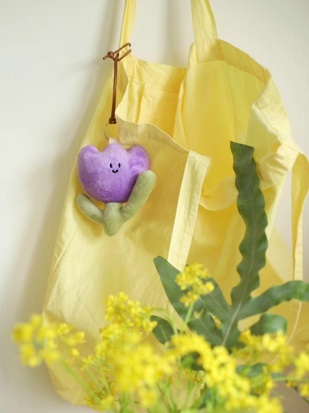 LuLuFun Studio | Plush Tulip Flower Bag Charm - Kawaii Keychain