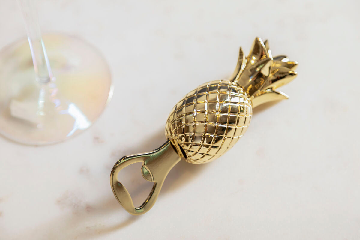 Orsina Pineapple Bottle Opener – Modern Retro Bar Tool in Solid Metal