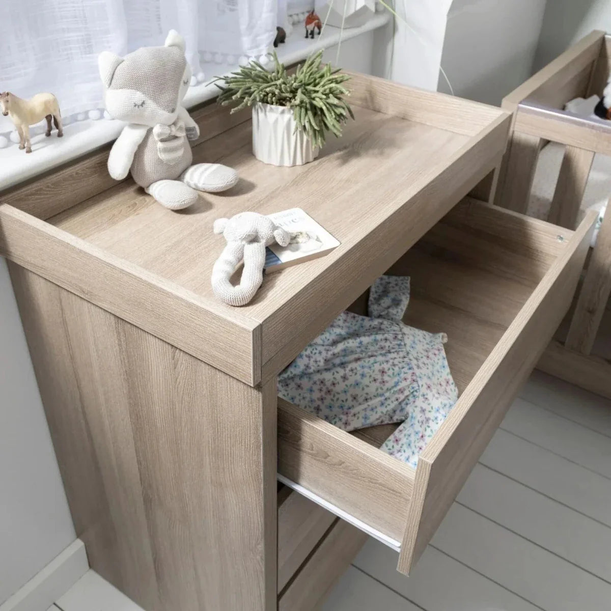 Tutti Bambini Modena Changing Unit - Oak