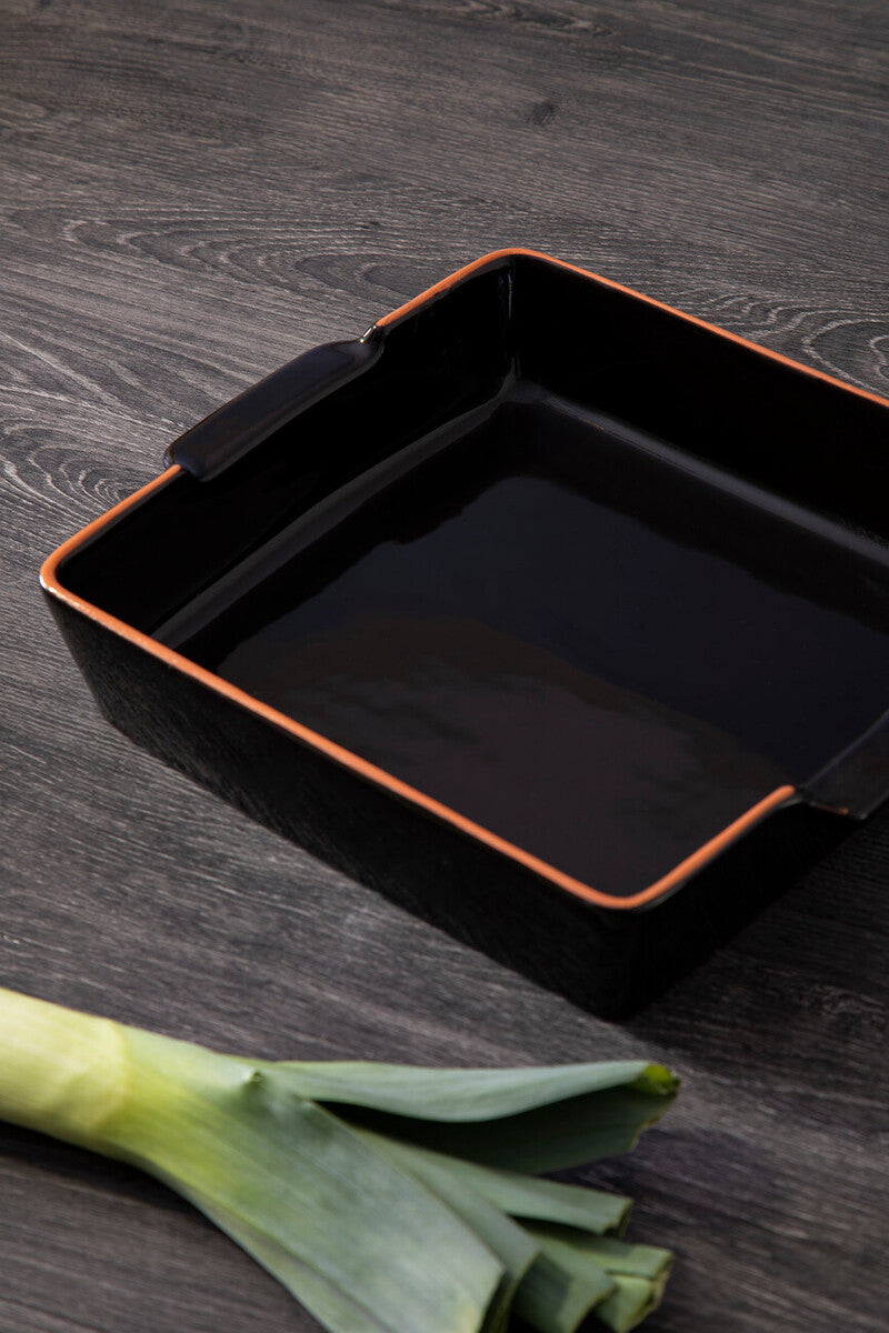 Orsina Calisto Terracotta Oven-to-Table Dish | Black Glazed Roaster