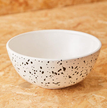 Orsina Speckled Salad Bowl – Modern Black and White Dolomite Serving Bowl