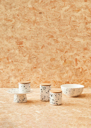 Orsina Speckled Salad Bowl – Modern Black and White Dolomite Serving Bowl