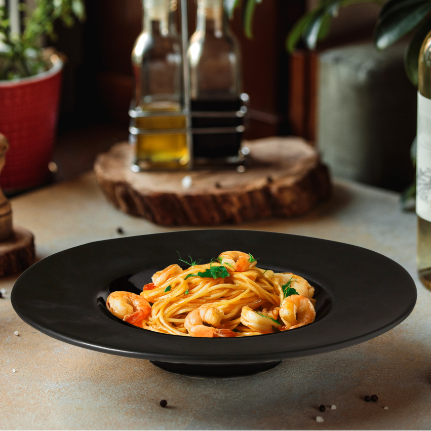 Orsina Hygge Black Pasta Bowl – Handcrafted Ceramic Shallow Rimmed Bowl