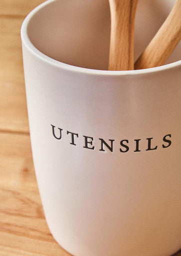 Orsina Farmhouse Cream Utensil Holder – Stoneware Kitchen Organizer