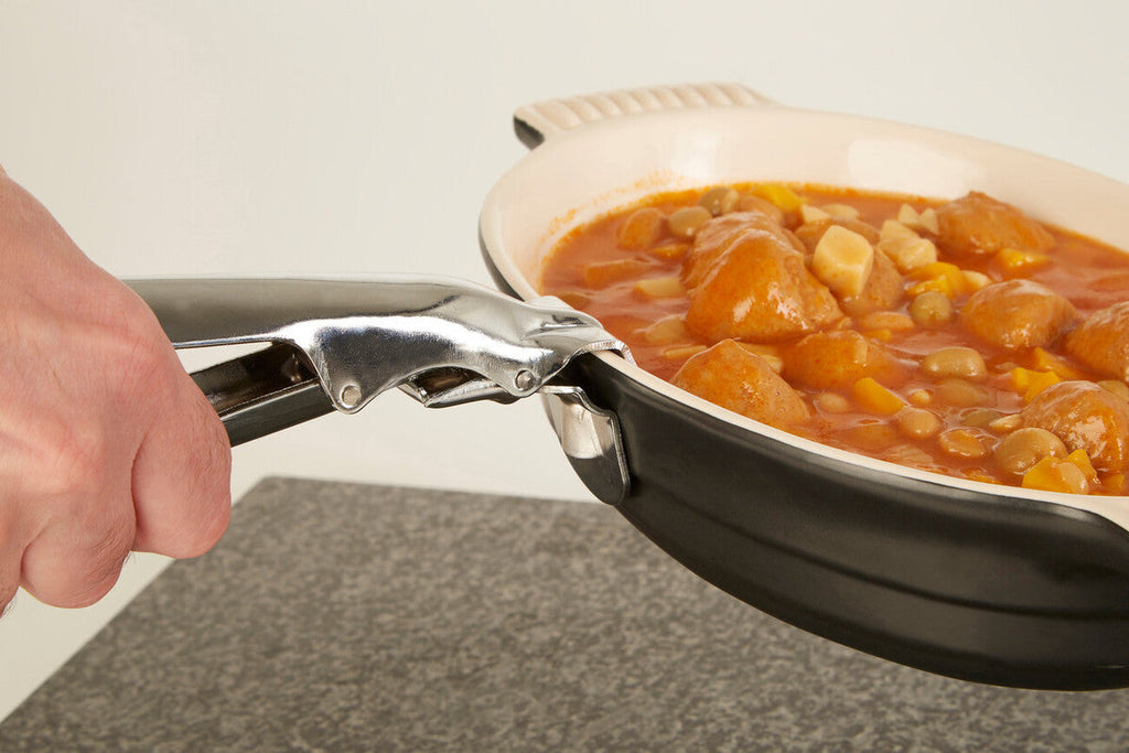 Orsina Bygone Casserole Clamp – Traditional Rimmed Bakeware Lifter