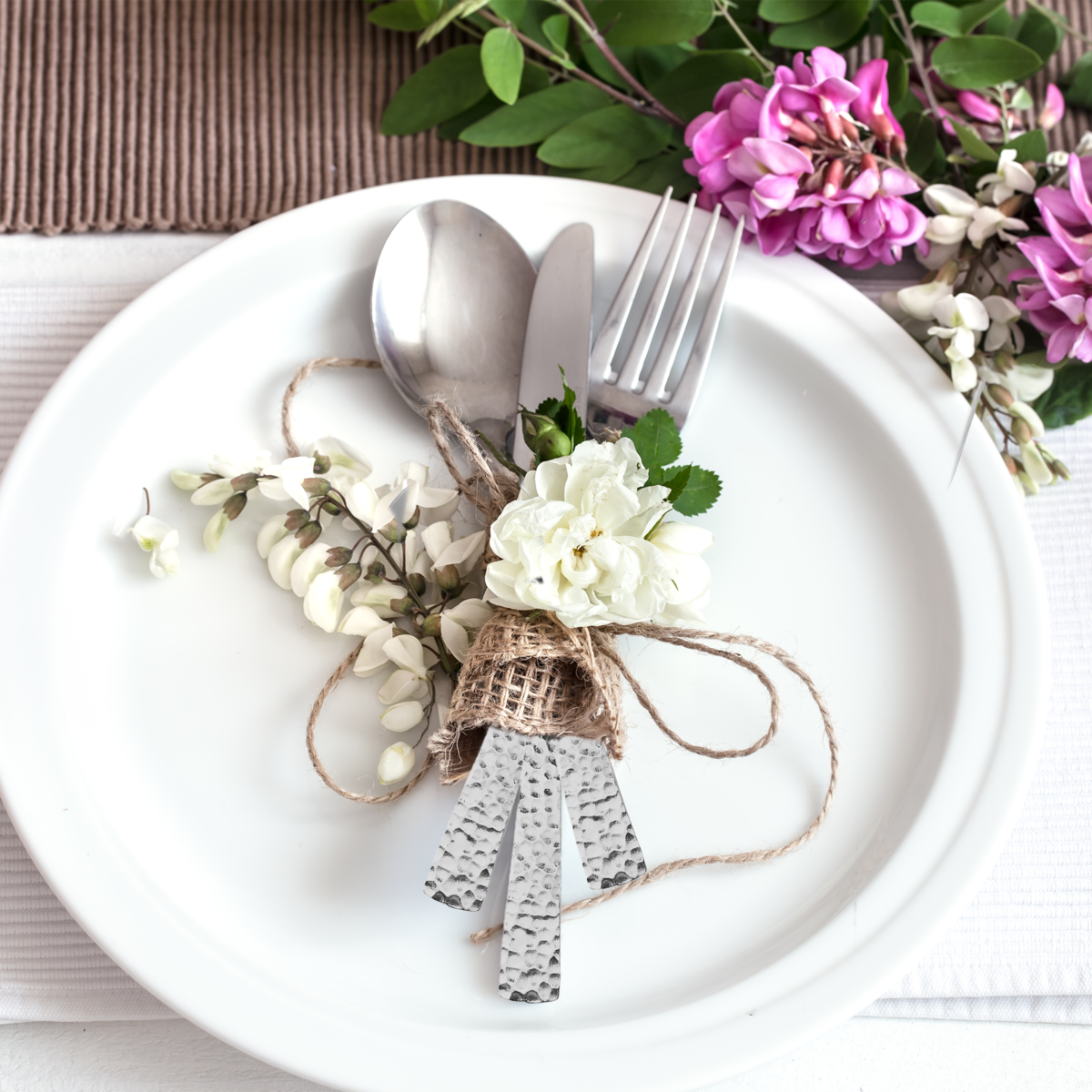 Orsina Martello 16-Piece Silver Stainless Steel Hammered Cutlery Set