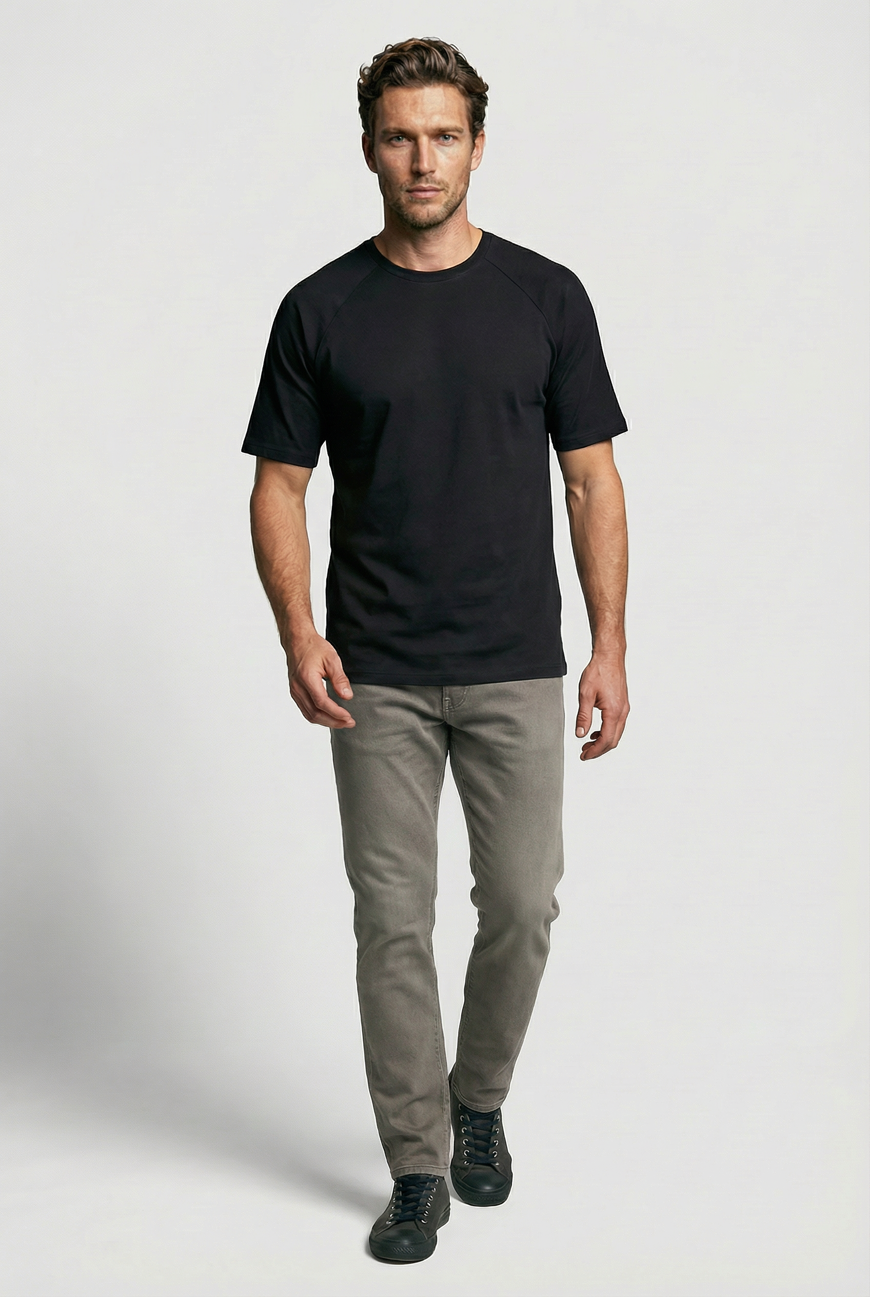 Hoxton Raglan Sleeve Fitted T-shirt - Black