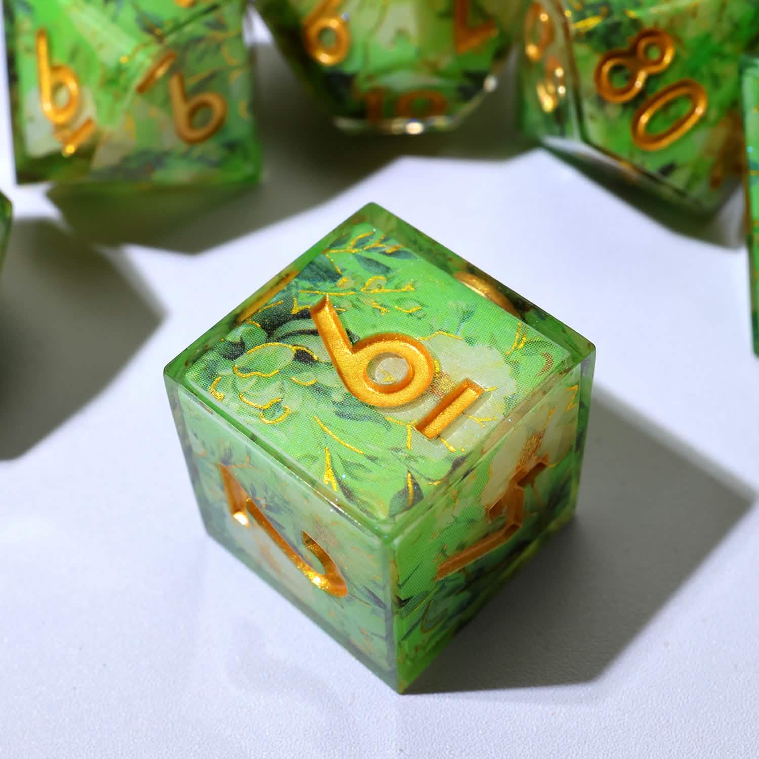 Feygrove | Sharp Edge Dice | Resin | 7 Piece Set