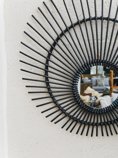 Orsina Mataram Round Wall Mirror – Handwoven Black Natural Rattan
