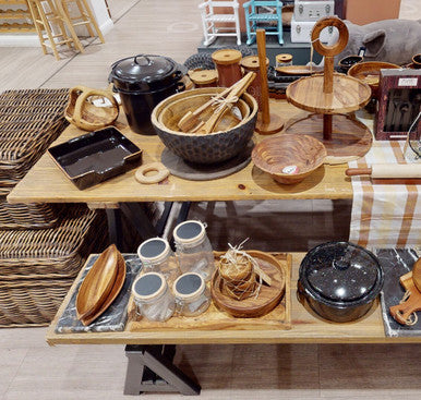 Orsina Kara Small Mango Wood Bowl – Two-Tone Black & Natural Serving Bowl