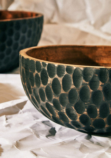 Orsina Kara Small Mango Wood Bowl – Two-Tone Black & Natural Serving Bowl