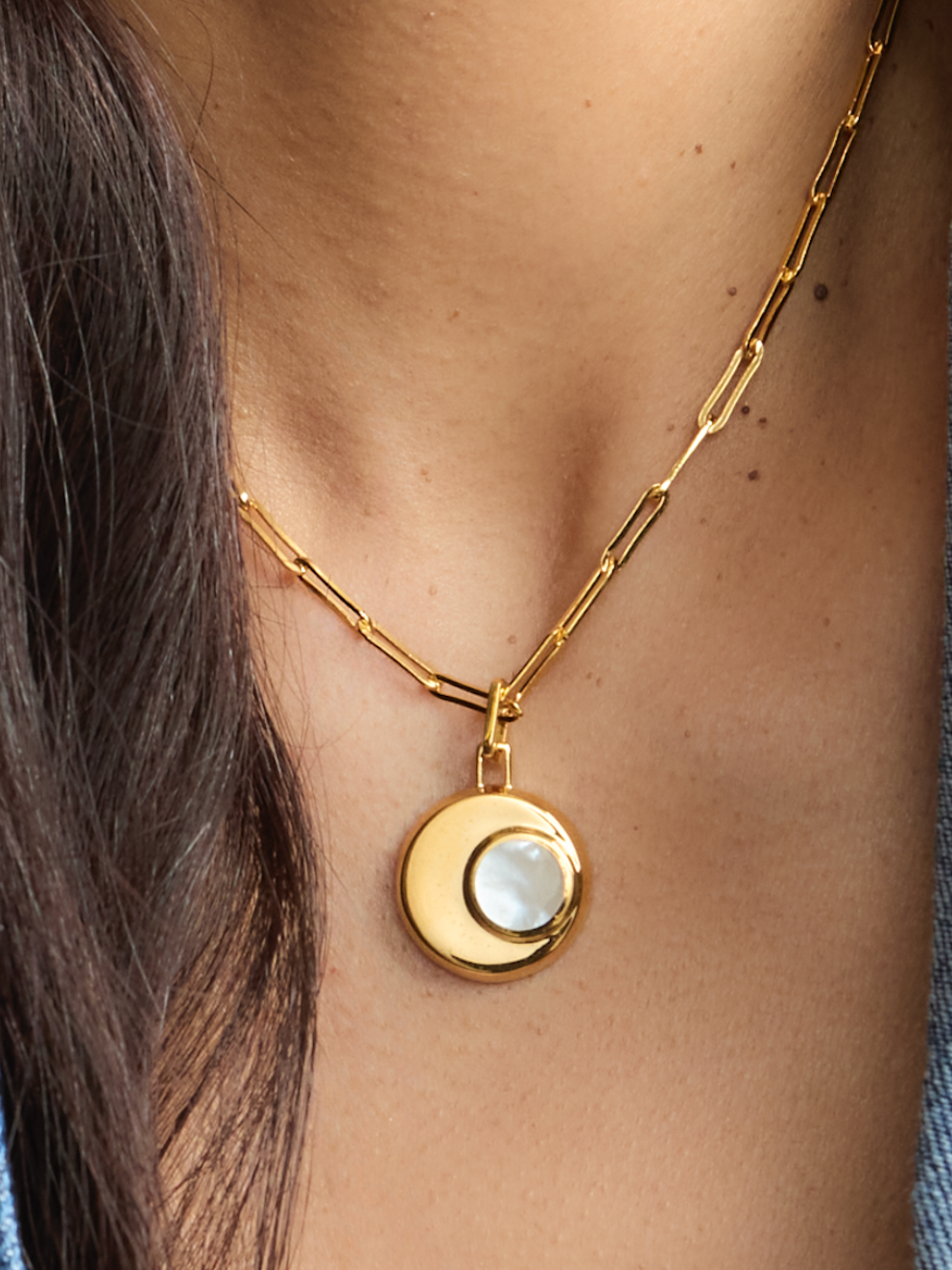 No More Nobody Cressida Mother of Pearl Moon Necklace - 18k Gold Plated