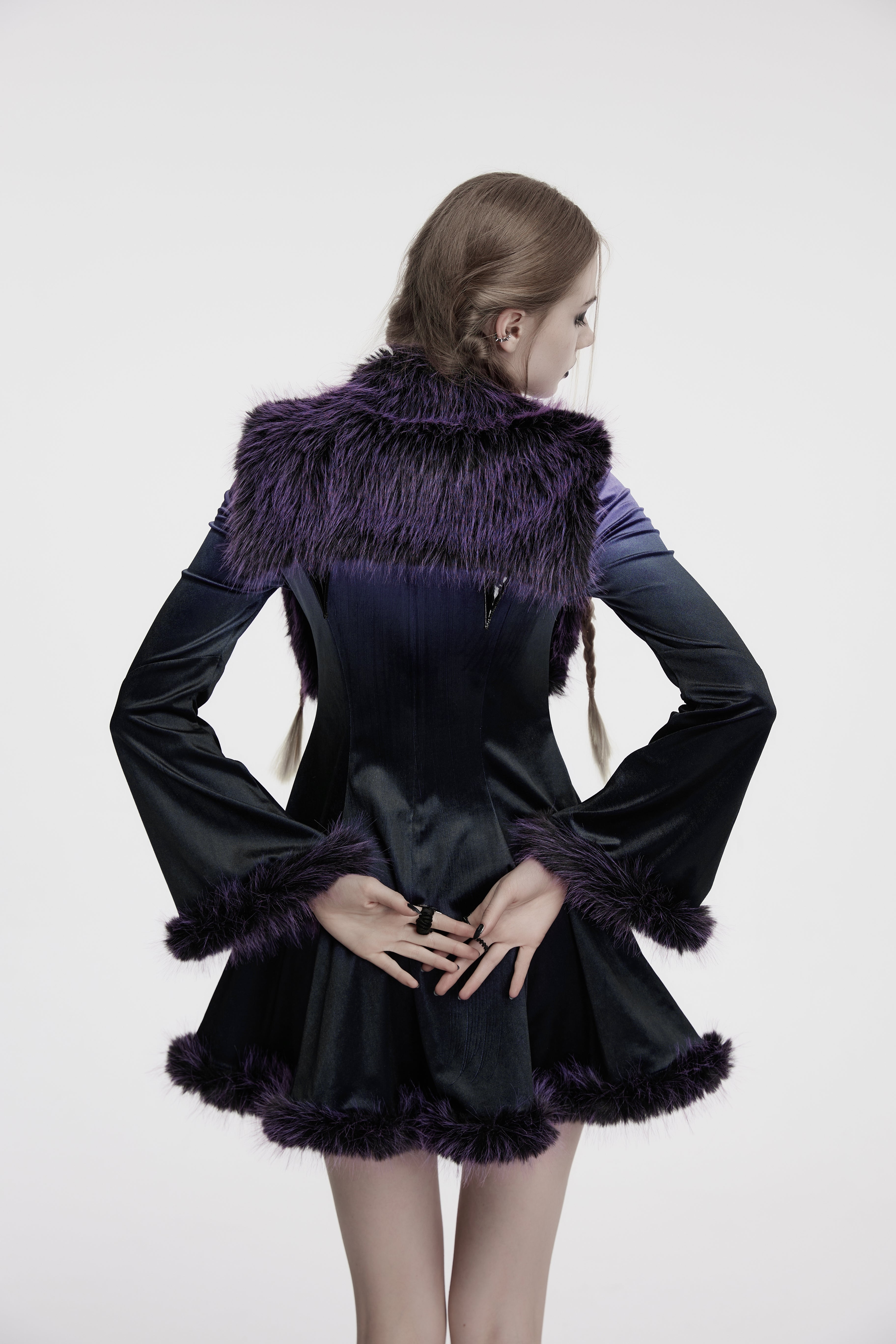 Punk Rave Lilith Gradient Faux Fur Devil Shawl – Violet Gothic Wrap
