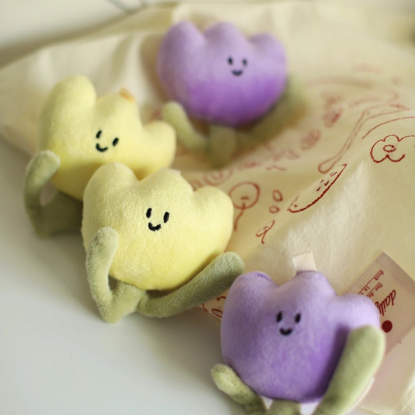LuLuFun Studio | Plush Tulip Flower Bag Charm - Kawaii Keychain