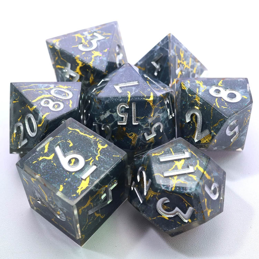 Gilded Void | Sharp Edge Dice | Resin | 7 Piece Set