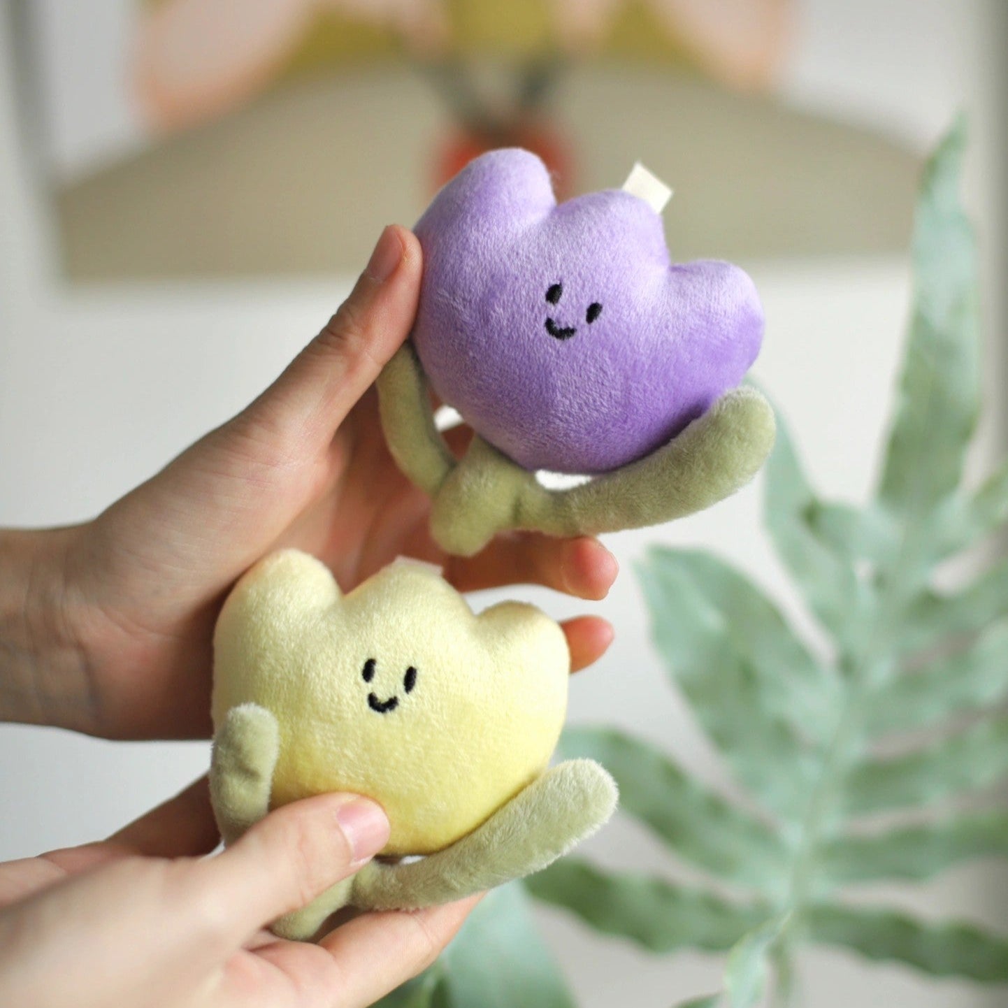 LuLuFun Studio | Plush Tulip Flower Bag Charm - Kawaii Keychain