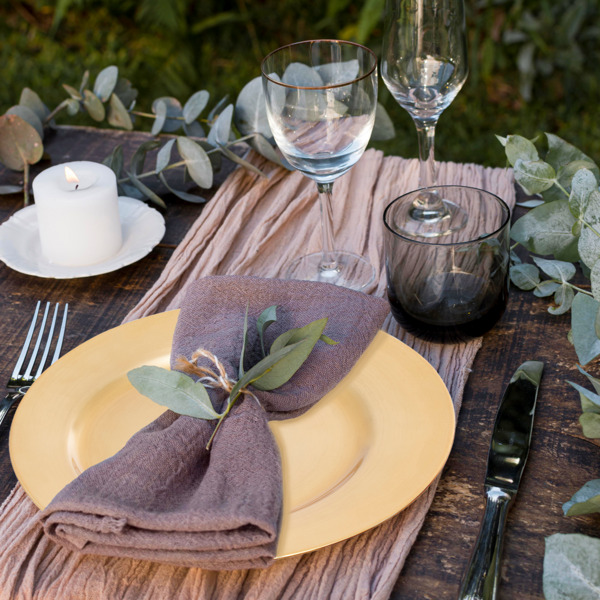 Orsina Dia Flat Gold Charger Plate – Distressed Metallic Table Decor