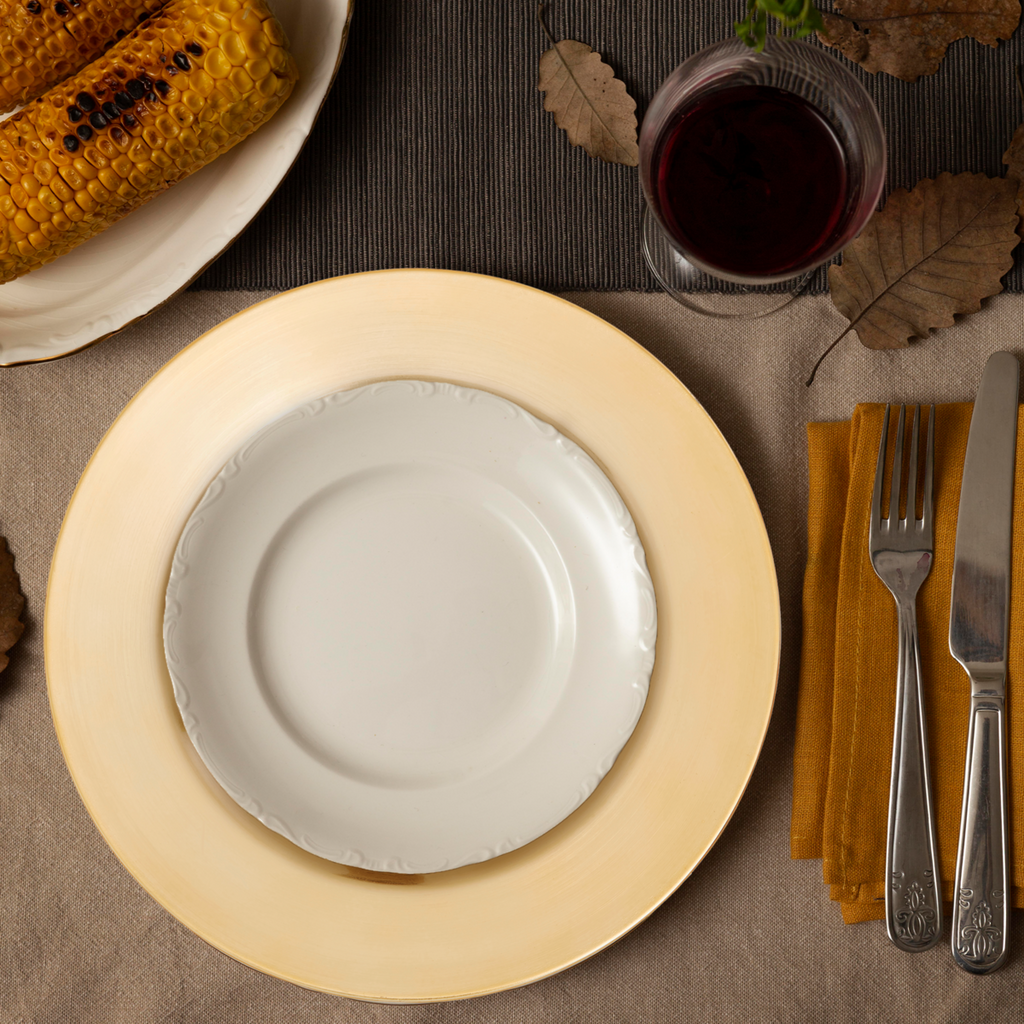 Orsina Dia Flat Gold Charger Plate – Distressed Metallic Table Decor