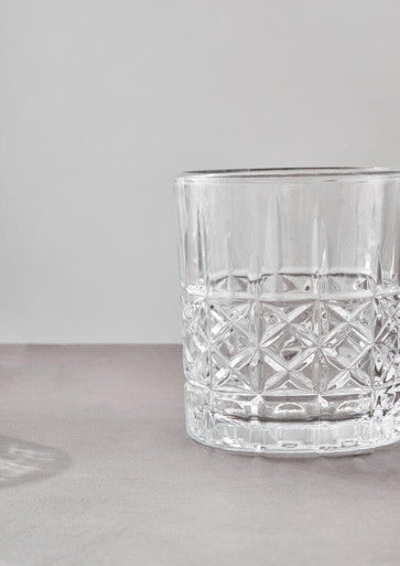 Orsina Dayla Diamond Pattern Whiskey Decanter and 4 Glass Barware Set