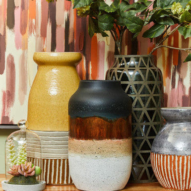 Orsina Zengo Large Black Earthenware Vase – Handcrafted Geometric Decor