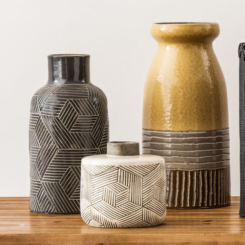 Orsina Vector White Earthenware Vase – Geometric Drum-Shaped Decor