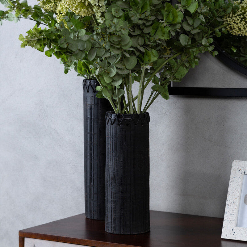 Orsina Conic Large Earthenware Vase – Jet Black Sculptural Decor