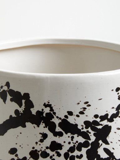 Orsina Sorrell Large Ceramic Planter – Black and White Modern Pot