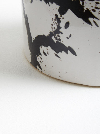 Orsina Sorrell Large Ceramic Planter – Black and White Modern Pot