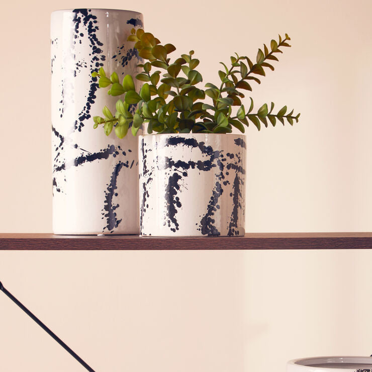 Orsina Sorrell Large Ceramic Planter – Black and White Modern Pot