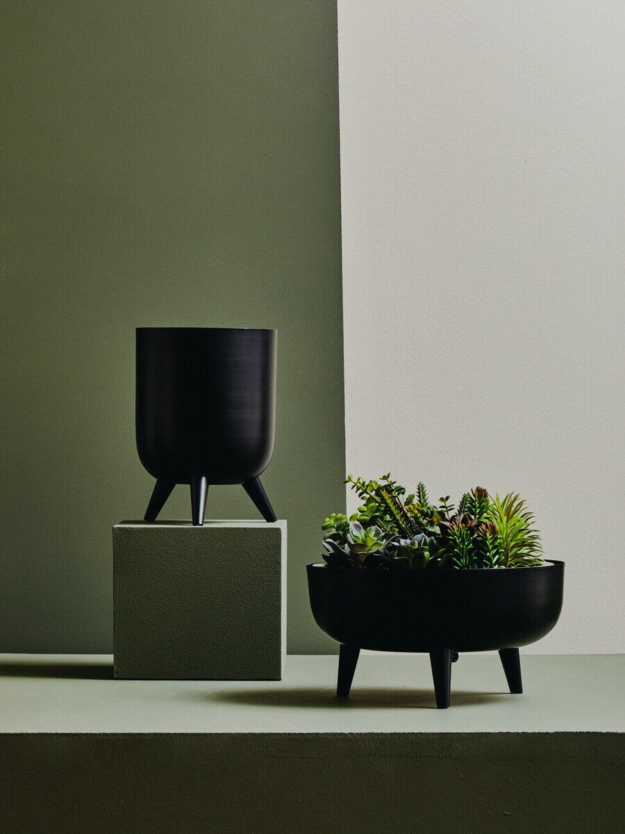 Orsina Alina Black Vase – Tall Mid-Century Modern Footed Iron Vase