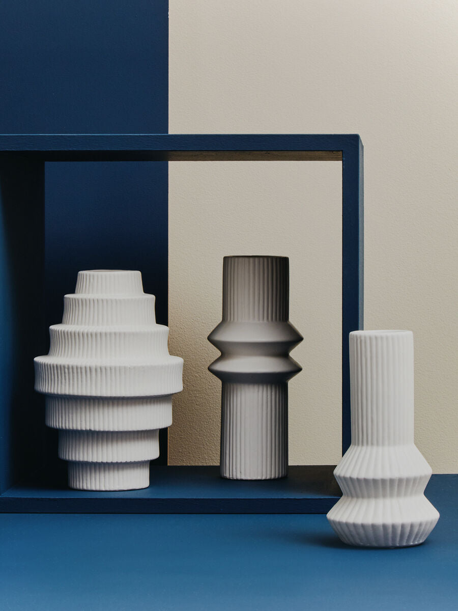 Orsina Fabia White Ceramic Vase – Large Step Design Sculptural Decor