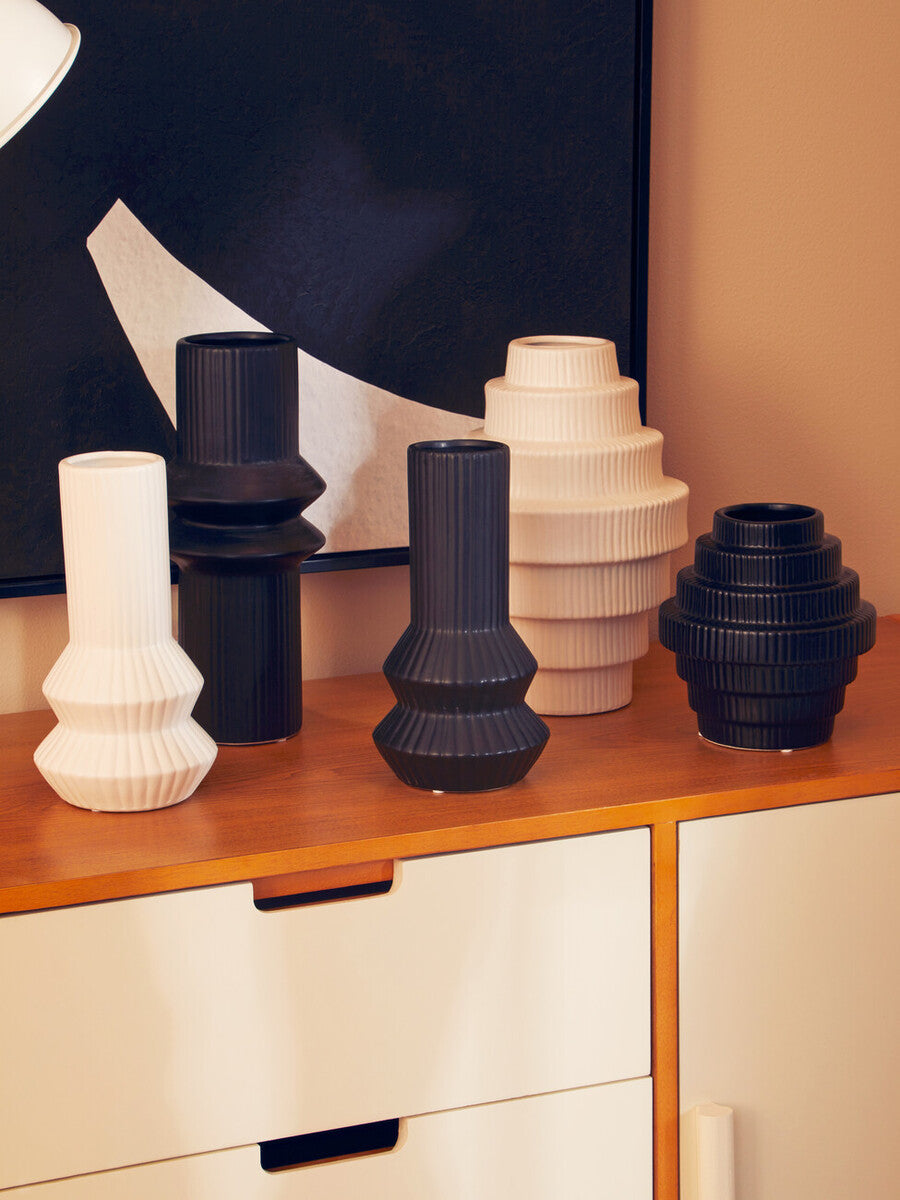 Orsina Fabia White Ceramic Vase – Large Step Design Sculptural Decor