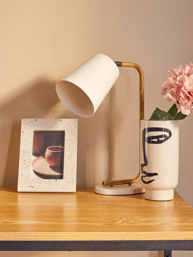 Orsina Viso Face Vase – Small Black and White Ceramic Sculptural Decor