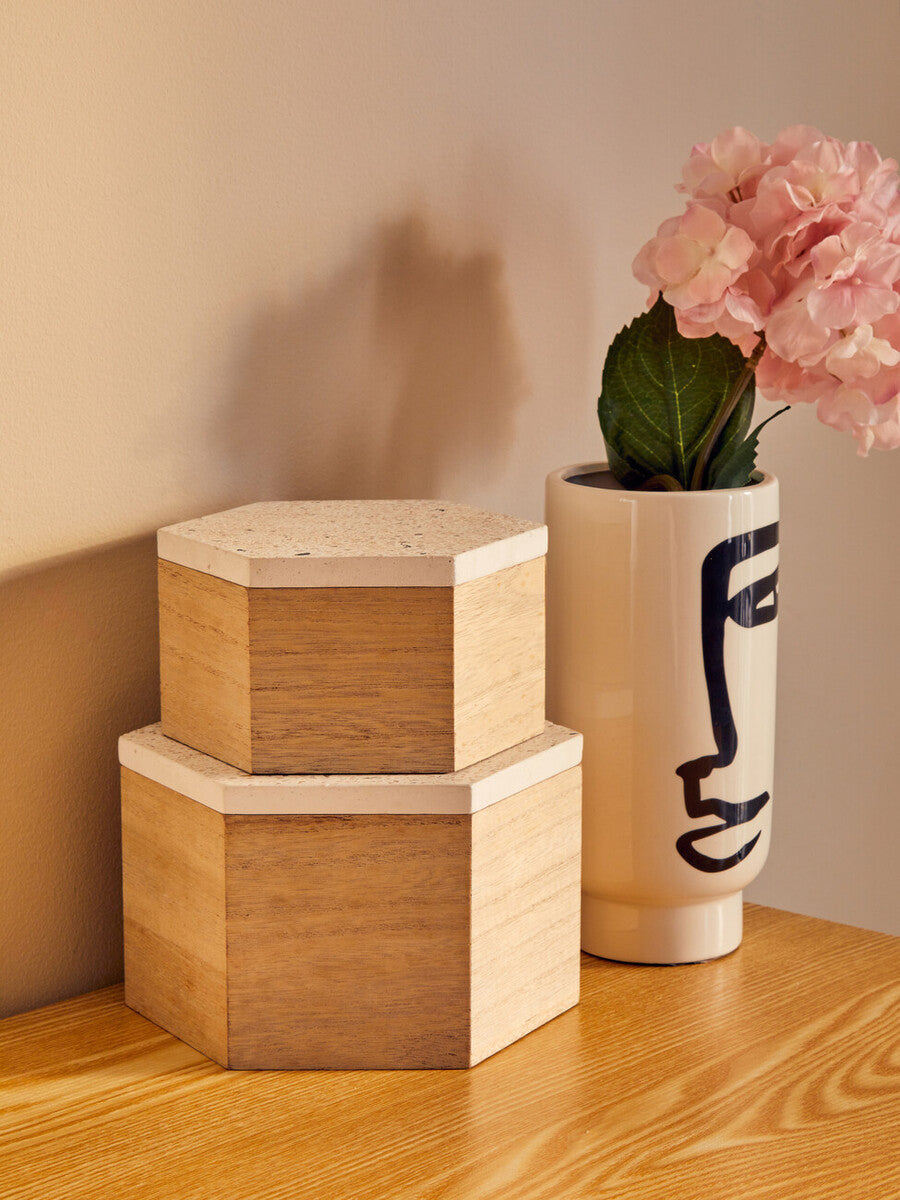 Orsina Viso Face Vase – Small Black and White Ceramic Sculptural Decor