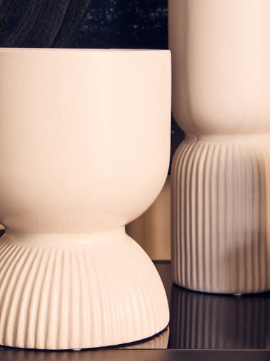 Orsina Fia White Ceramic Planter – Modern Tapered Indoor Flower Pot