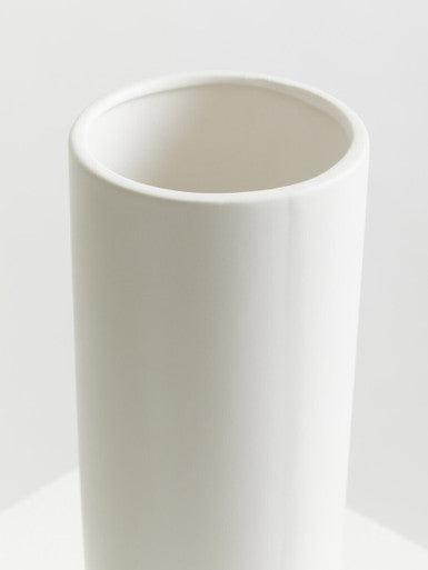 Orsina Fia White Ceramic Vase – Minimalist Cylindrical Floral Decor