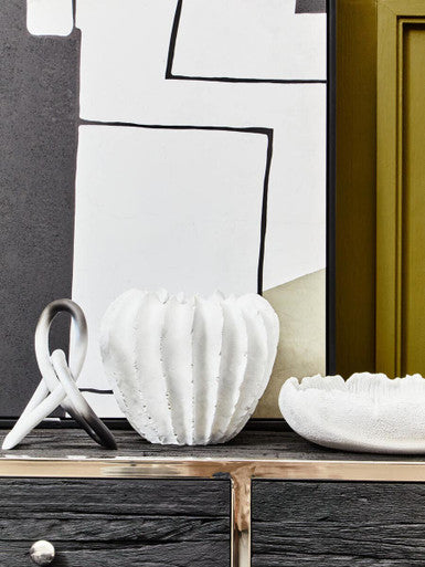 Orsina Broc White Textured Vase – Modern Ridged Polyresin Decor